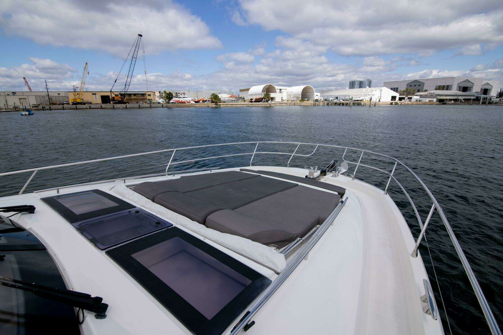 2018 Prestige 680 Flybridge - Image 37