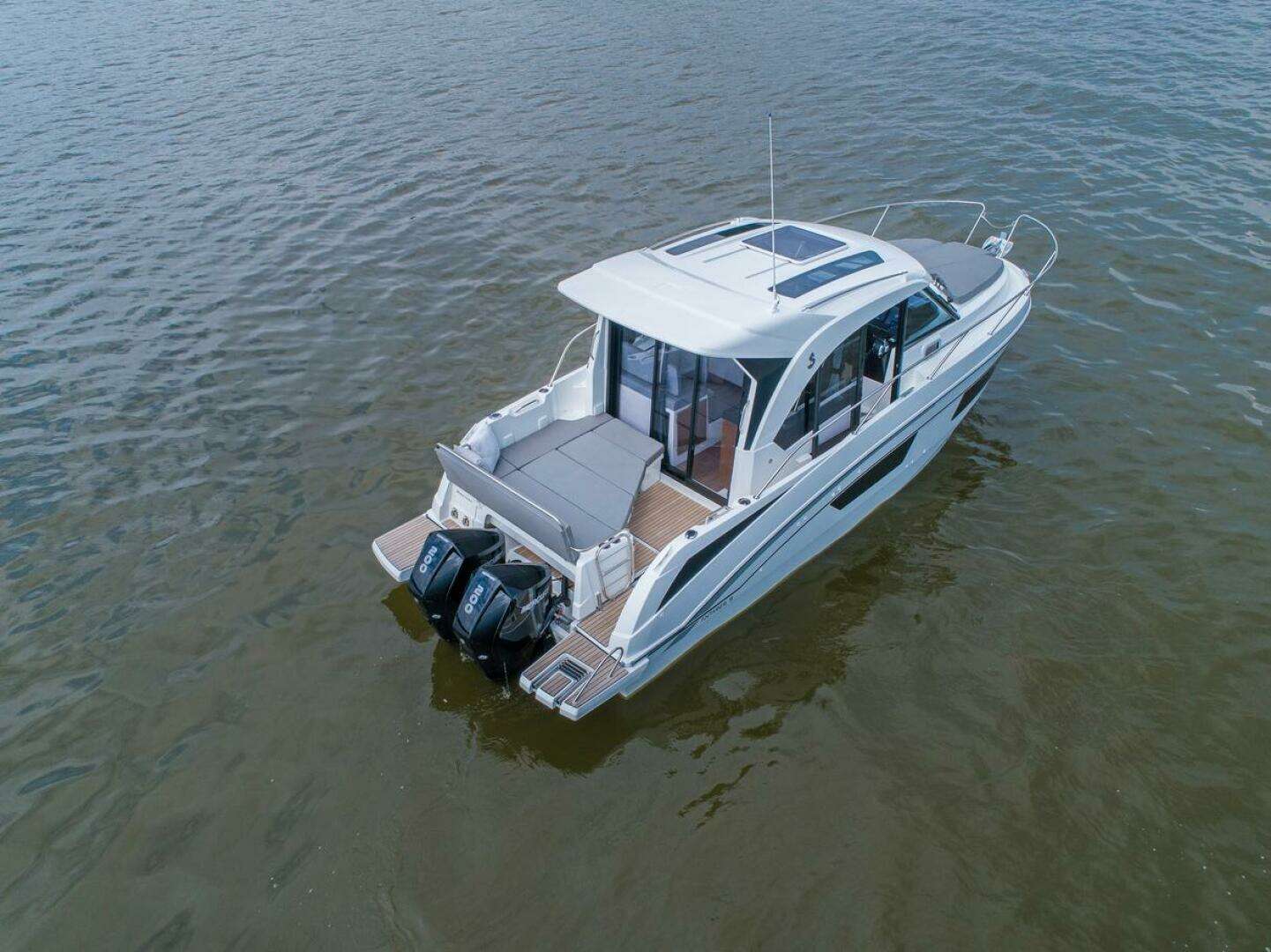 2026 Beneteau Antares 9 - Image 4
