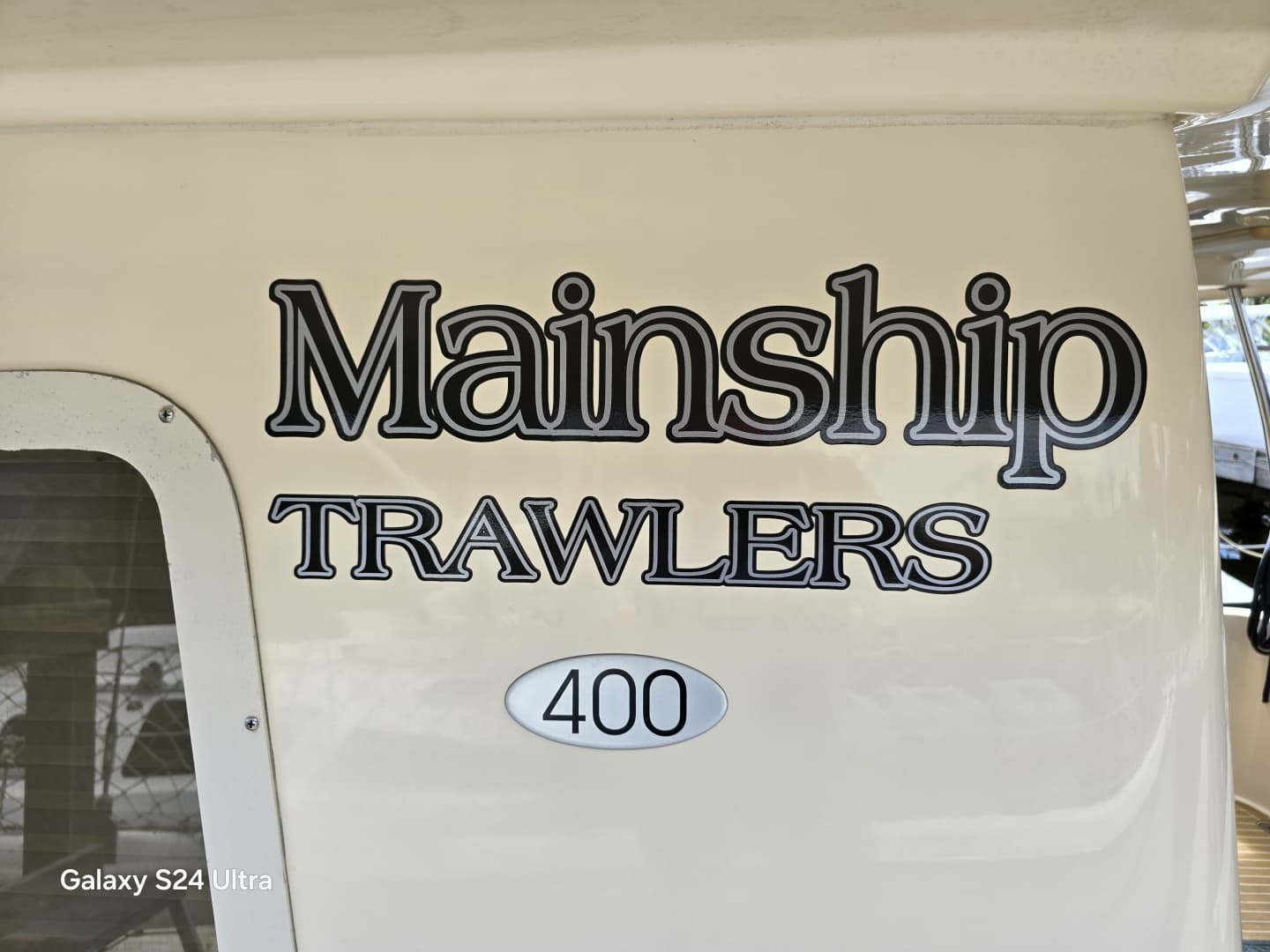 2005 Mainship 400 - Image 11