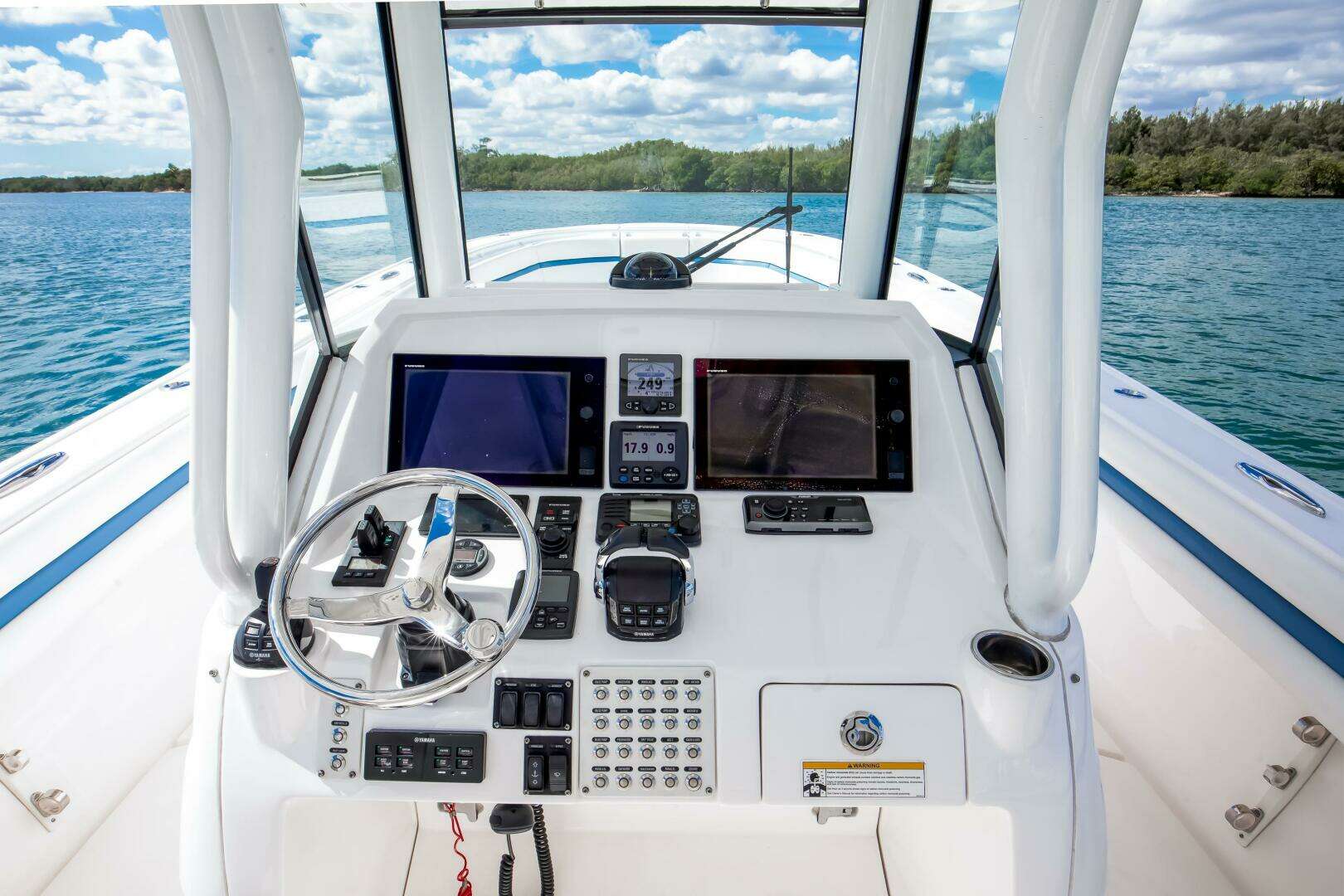 2017 Intrepid 375 Open - Image 10