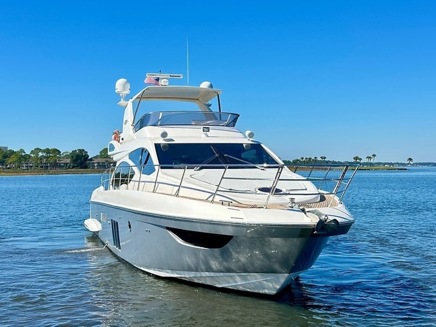 2011 Azimut FlyBridge - Image 5