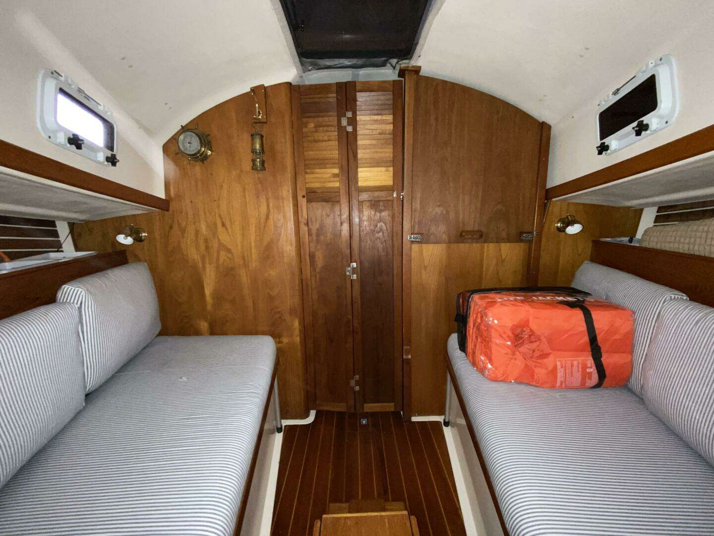 1984 Hinterhoeller Nonsuch 26 - Image 70