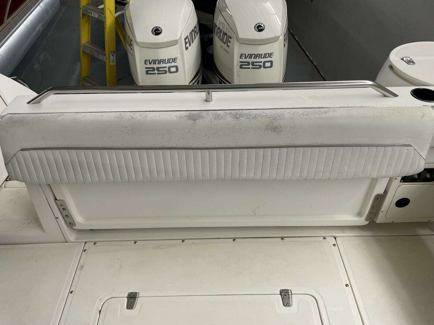 2000 Boston Whaler 280 Conquest - Image 15