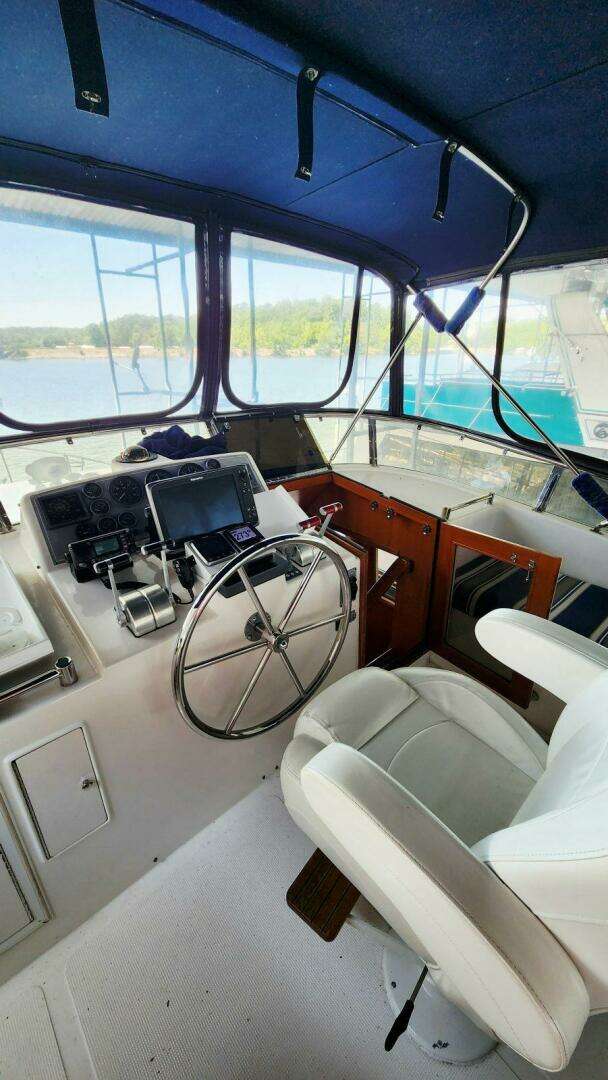 2000 Ocean Alexander 511 Classico - Image 63