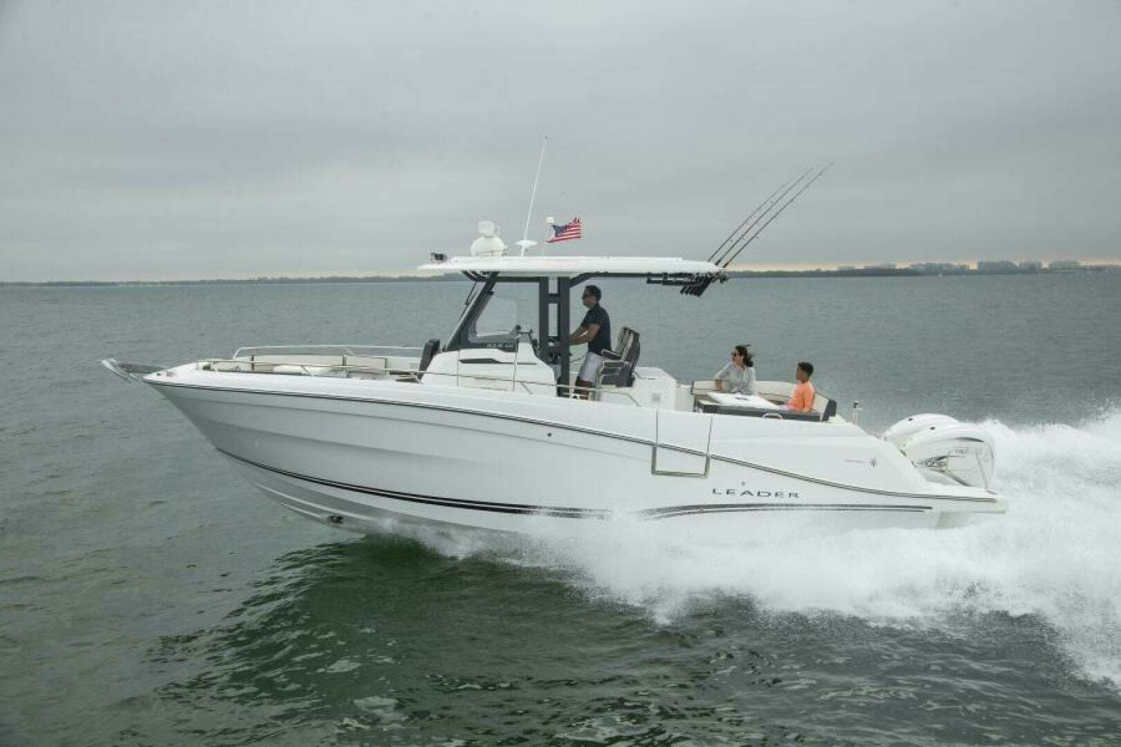 2024 Jeanneau Leader 10.5 CC - Image 5
