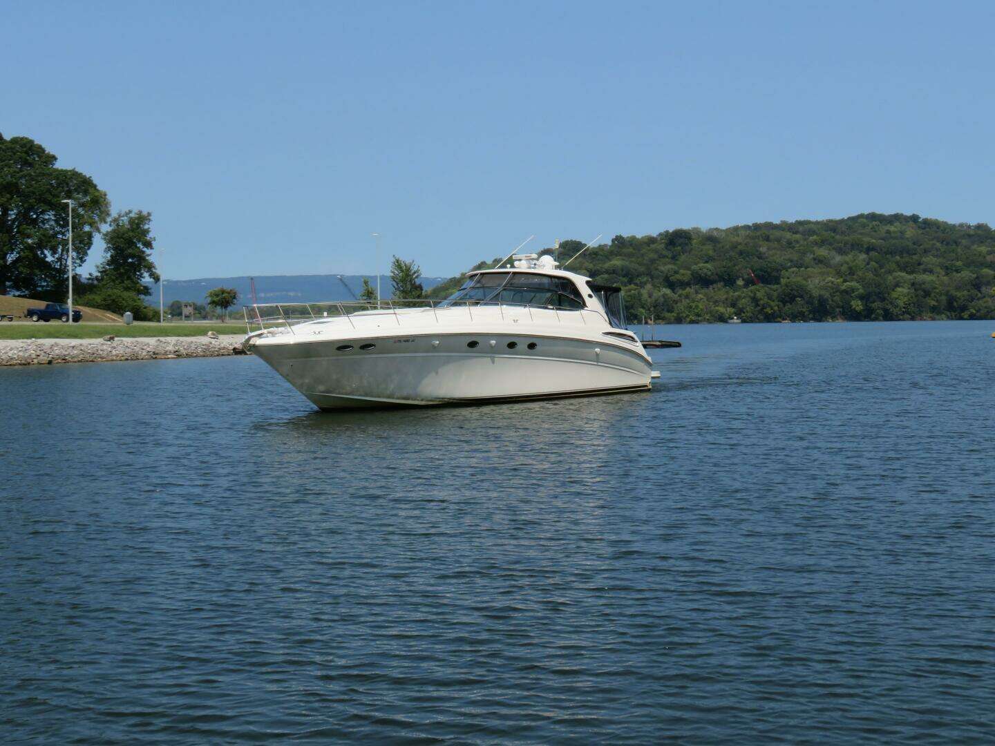 2001 Sea Ray 510 Sundancer - Image 2