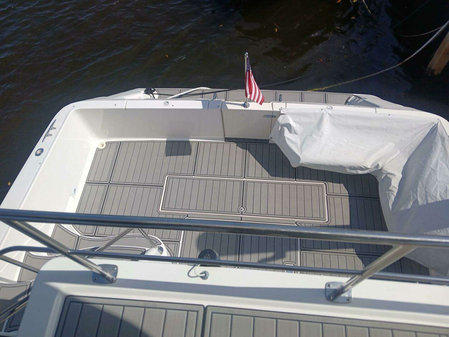 1997 Sea Ray 550 Sedan Bridge - Image 5