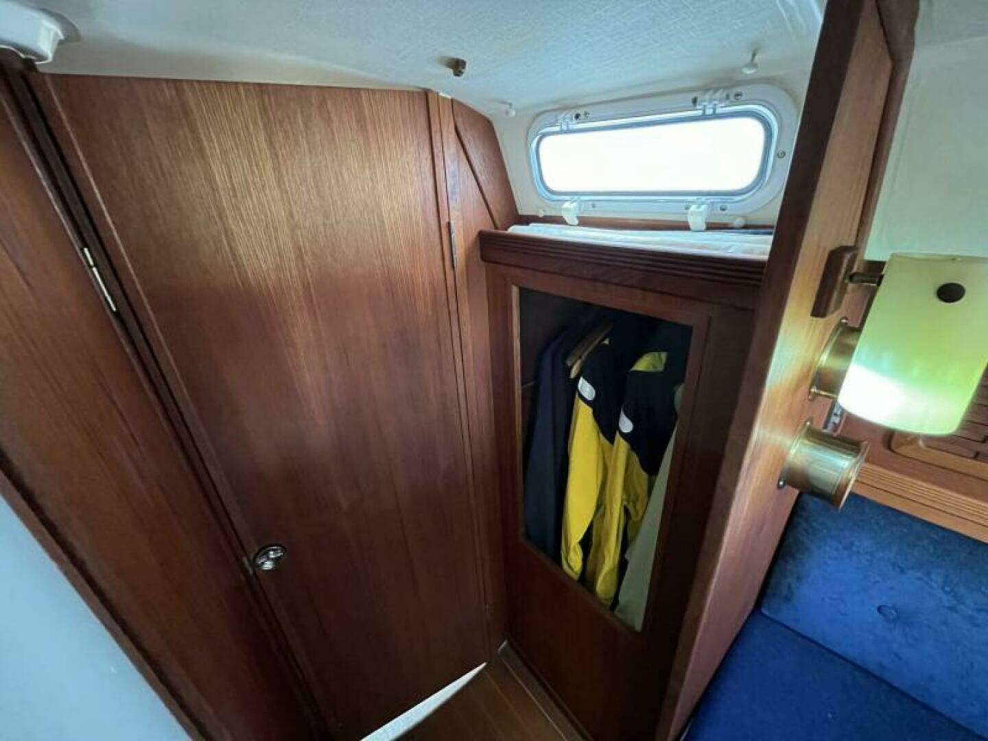 1988 Sabre 34 MkII - Image 28