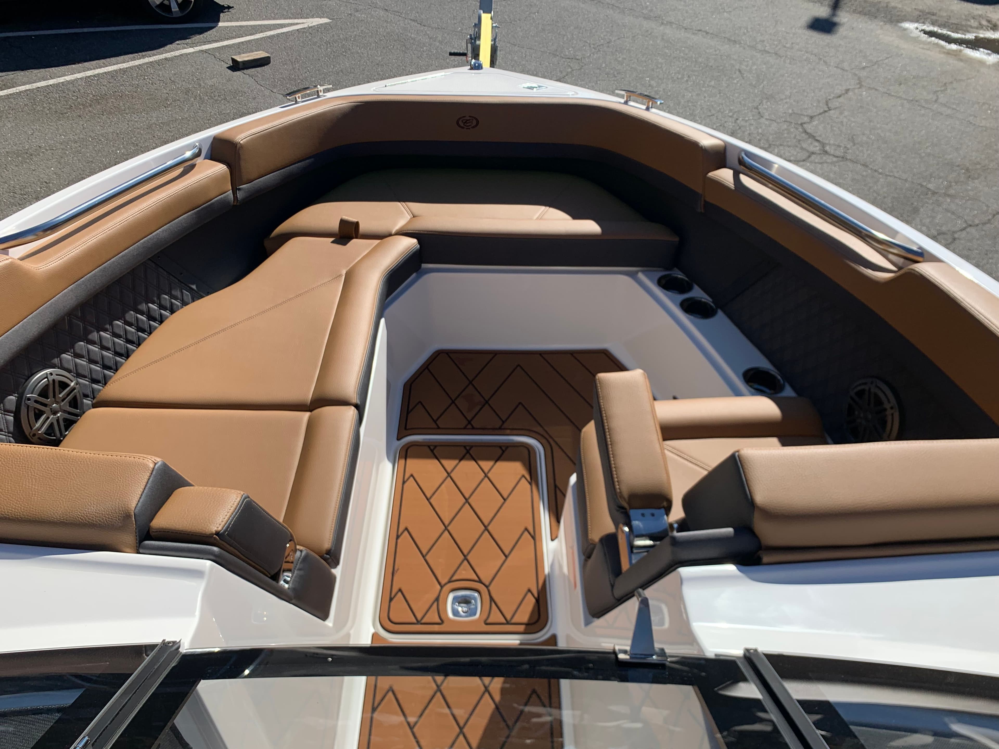 2026 COBALT R8 - Image 8