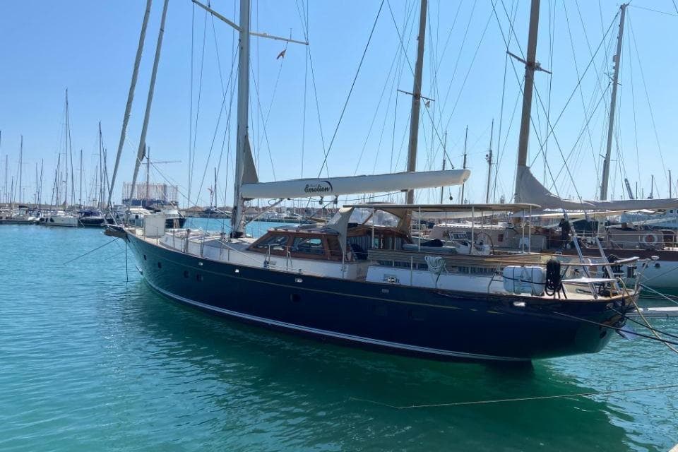 Sailing yacht "Classic Hoek 82" by Holland Jachtbouw, 2002, docked in a marina.