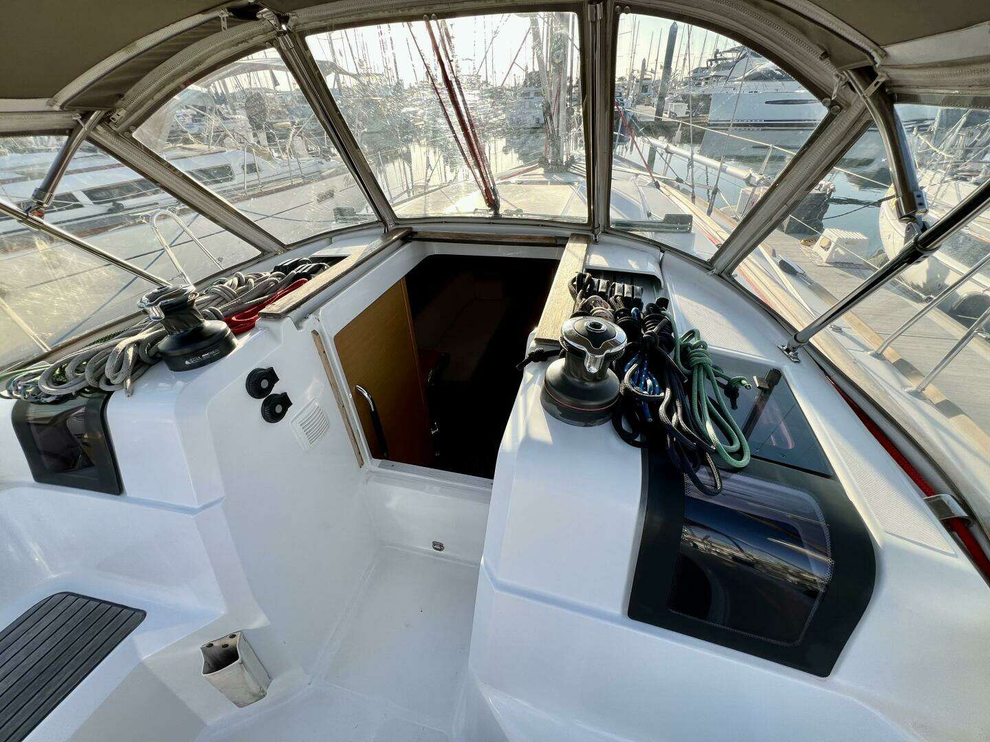 2013 Jeanneau 379 - Image 58