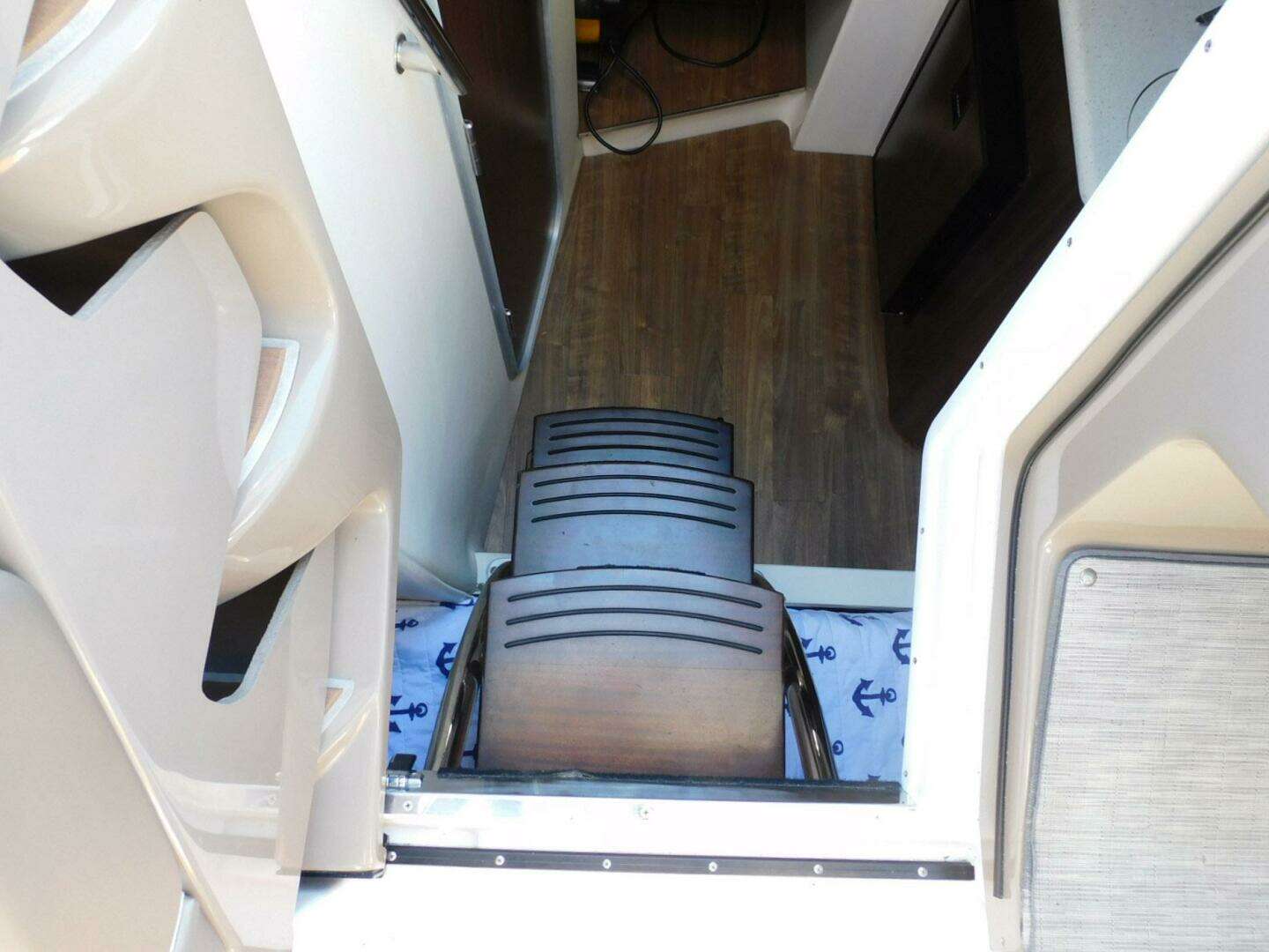 2019 Regal 28 Express - Image 15