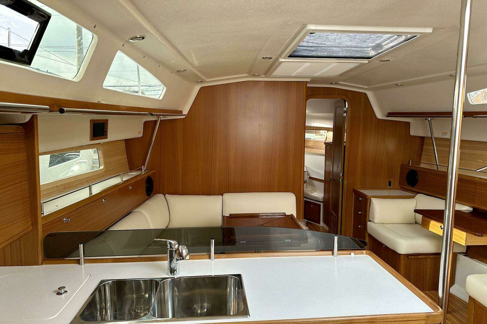 2026 Catalina 426 - Image 22