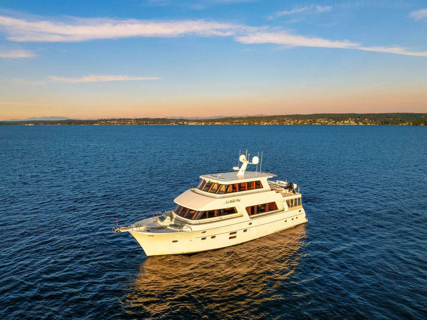 2014 Hampton 720 Skylounge LRC - Image 118
