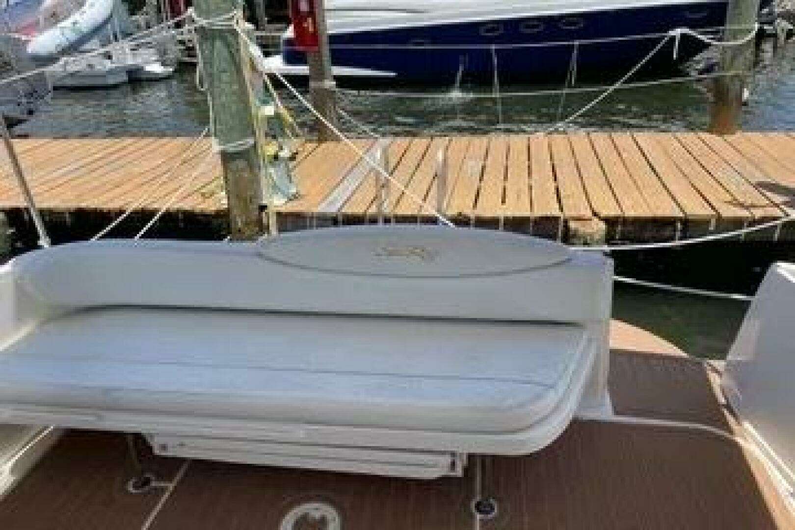 2002 Sea Ray 340 Sundancer - Image 3