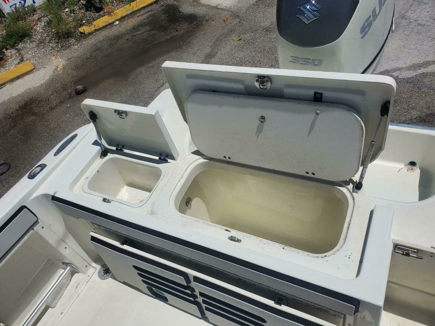 2003 Hydra-Sports 2400 Center Console - Image 13