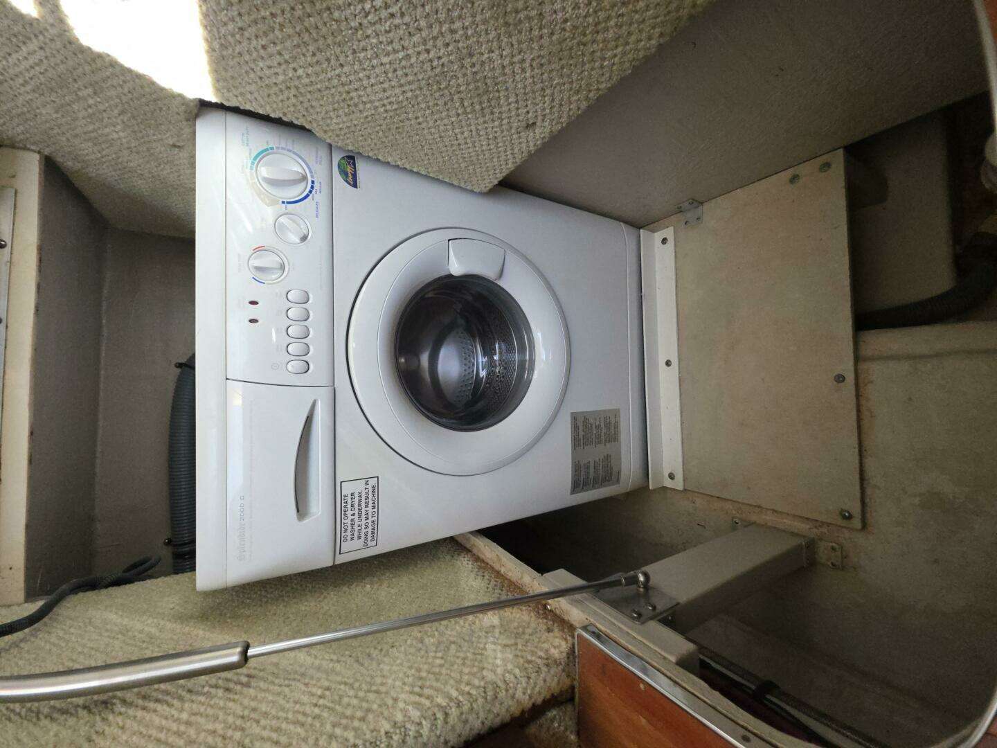 2007 Sea Ray 44 Sedan Bridge - Image 22