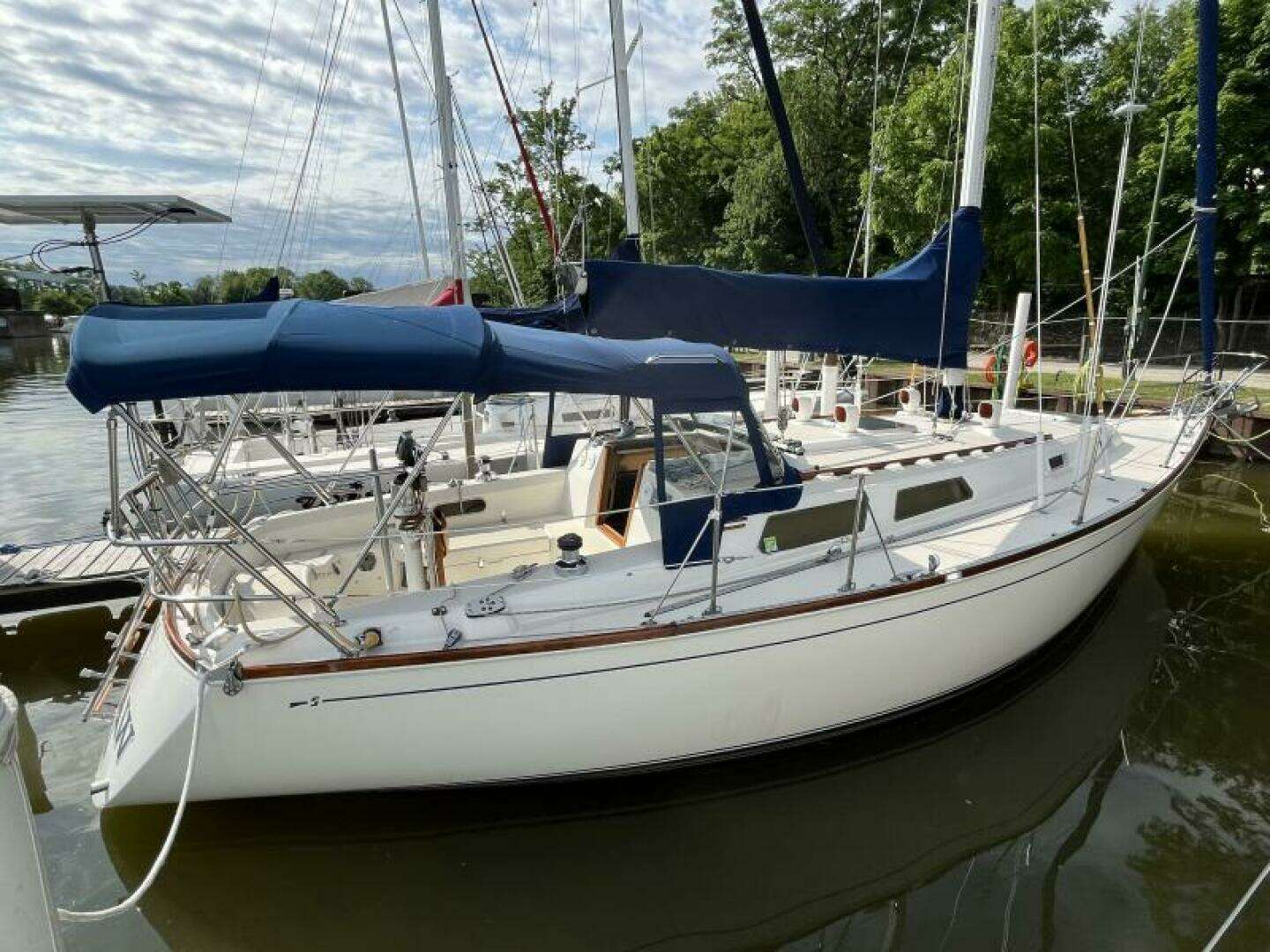 1988 Sabre 34 MkII - Image 3