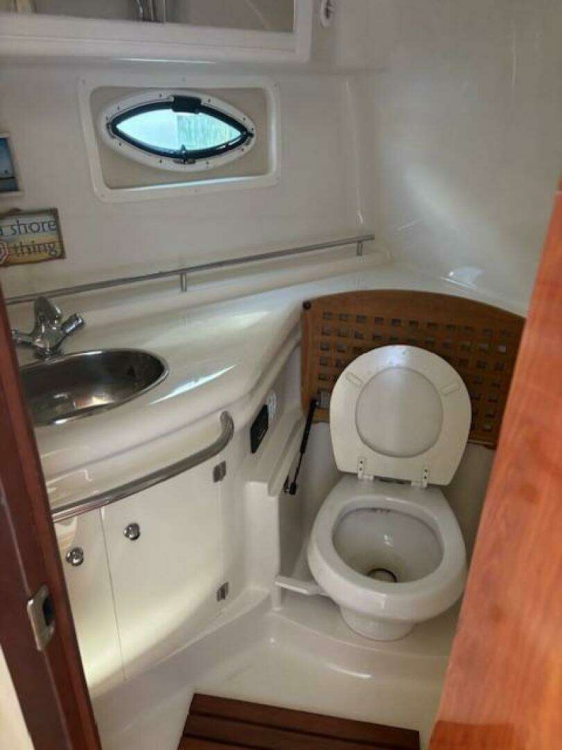 2007 Monterey 350 Sport Yacht - Image 35