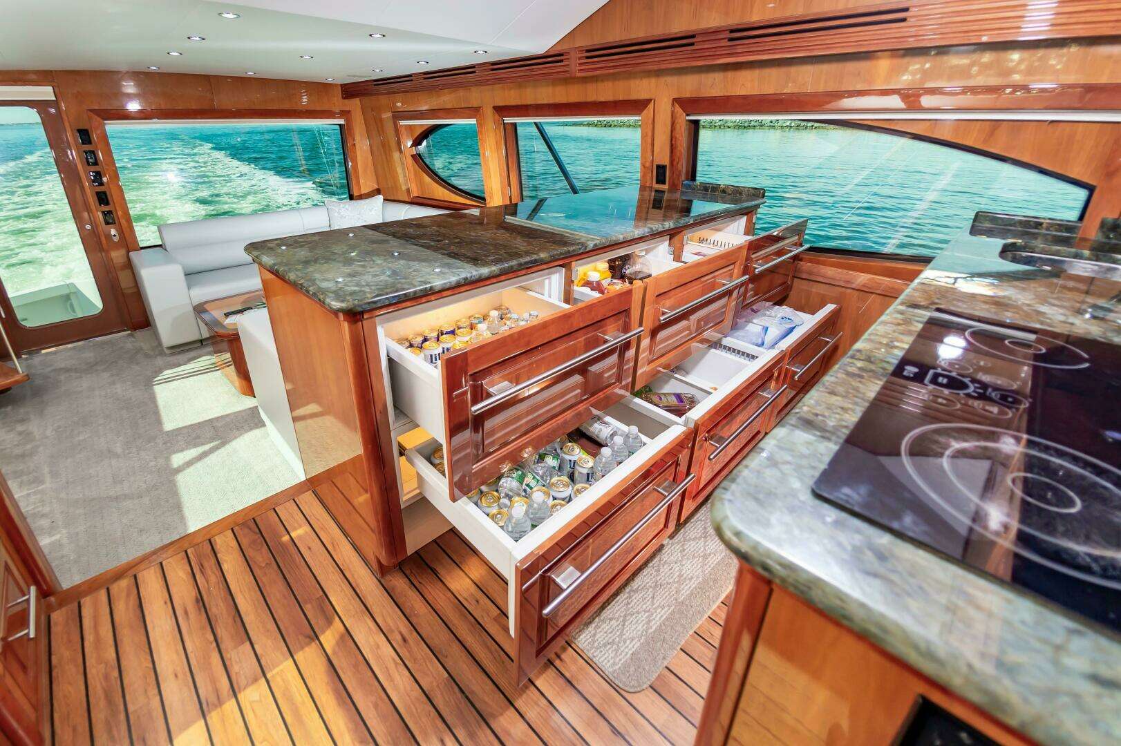 2008 Hatteras 64 Enclosed Bridge - Image 43