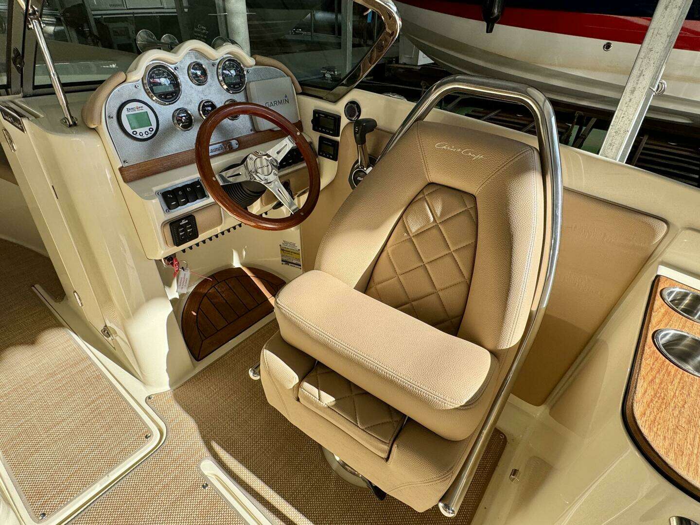 2018 Chris-Craft Launch 27 Heritage Trim Edition - Surf - Image 21