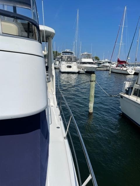 1999 Carver 356 Aft Cabin Motor Yacht - 7