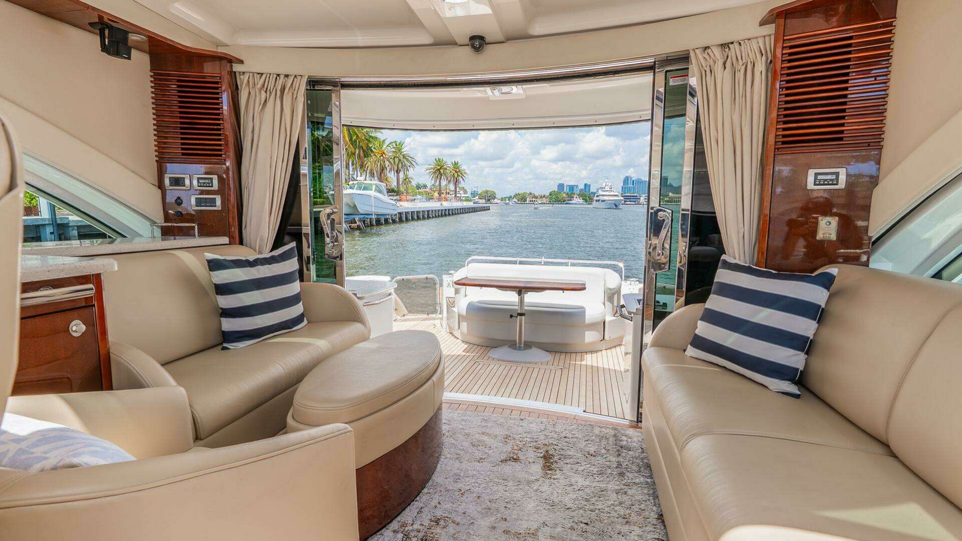 2008 Sea Ray Sundancer 60 - Image 8