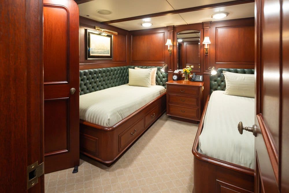 1989 Delta Marine Flybridge Motoryacht - 59