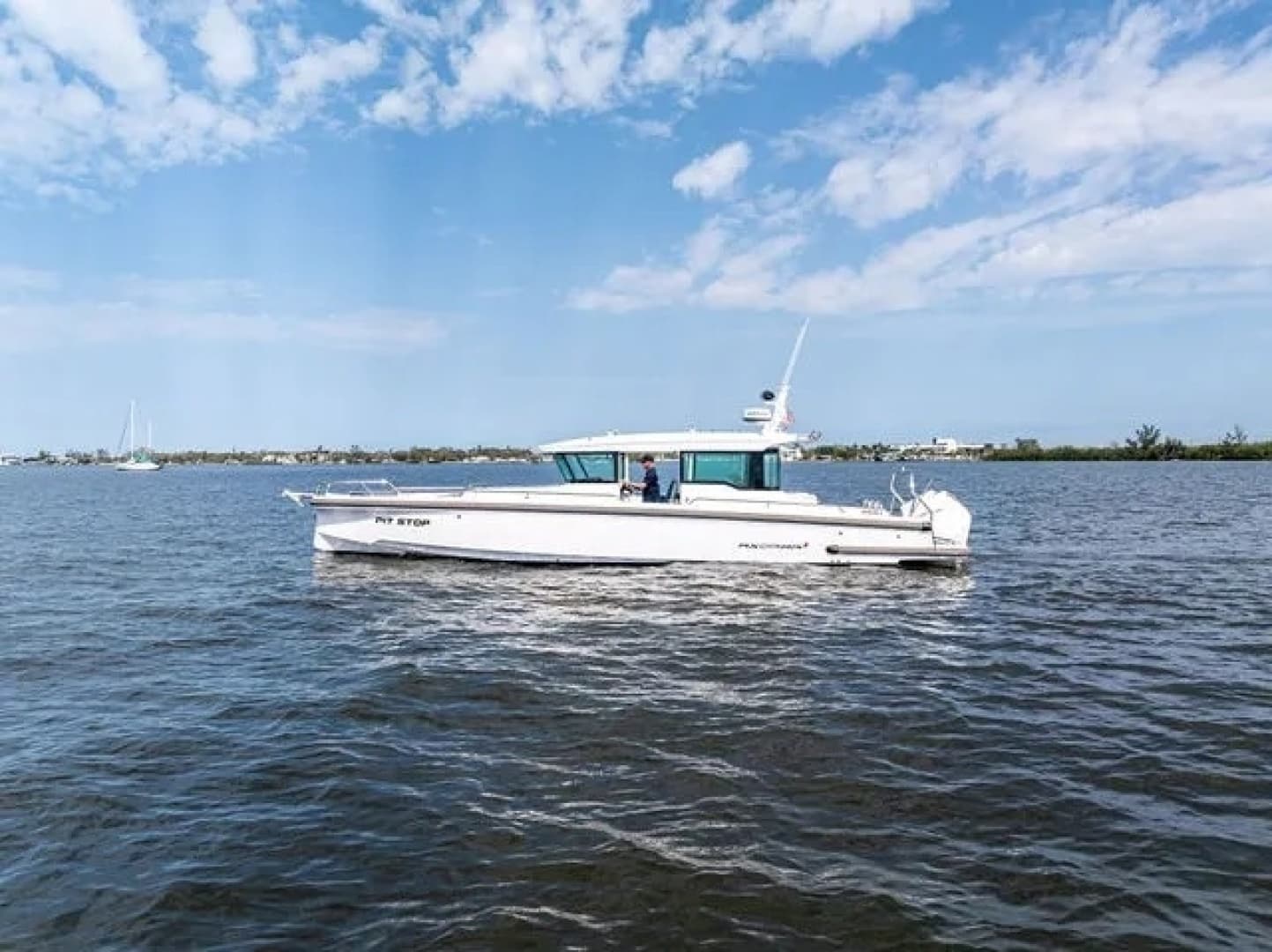 2022 Axopar 37 XC CROSS CABIN - Image 54