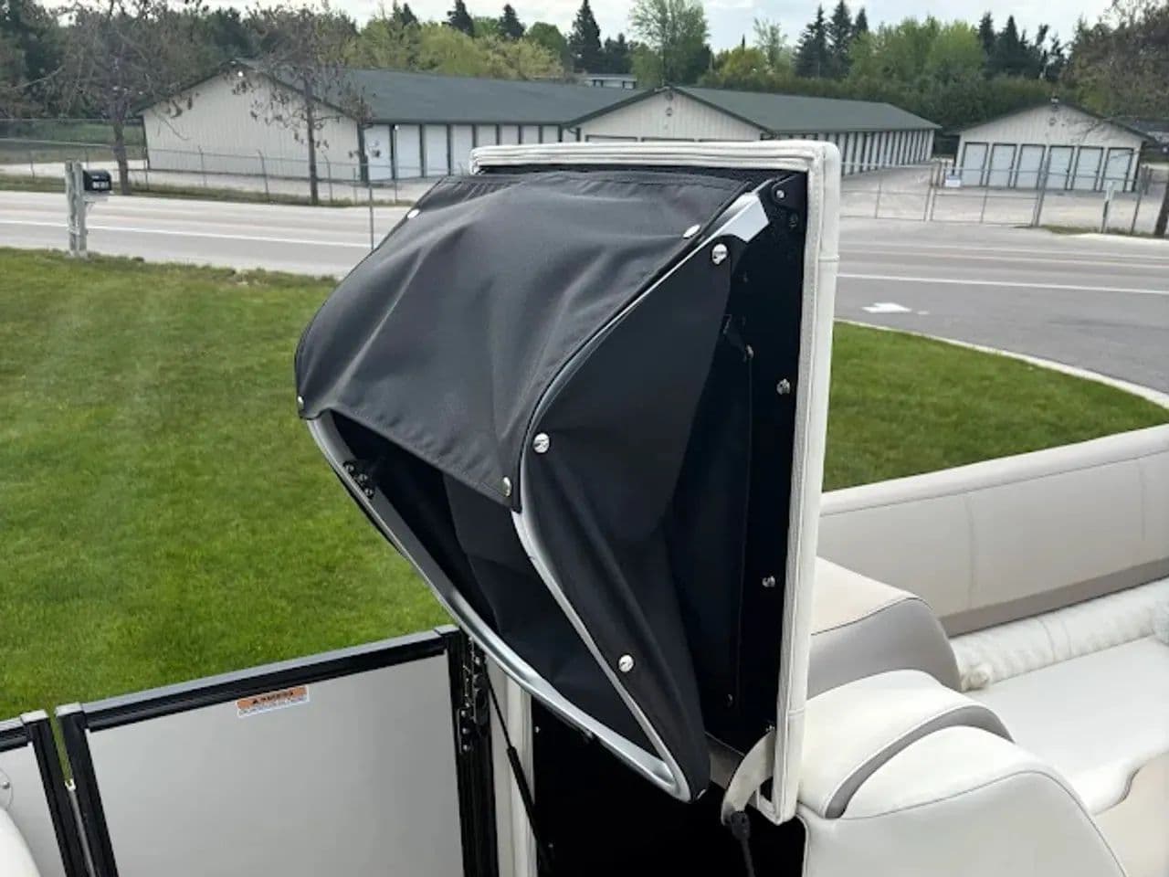 2025 Avalon Catalina Platinum Versatile Rear Lounger 2585 - 12