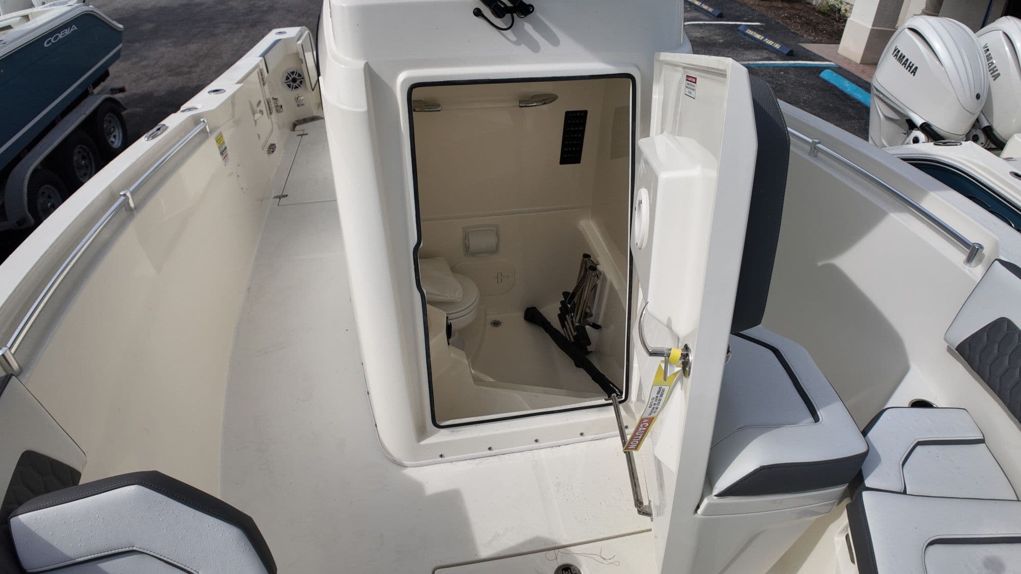 2026 Cobia 245 Center Console - 25