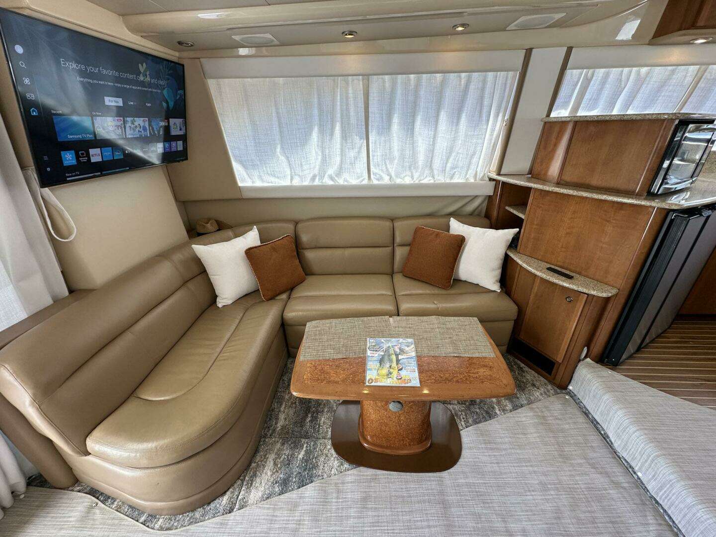 2007 Meridian 411 Sedan Bridge - Image 25