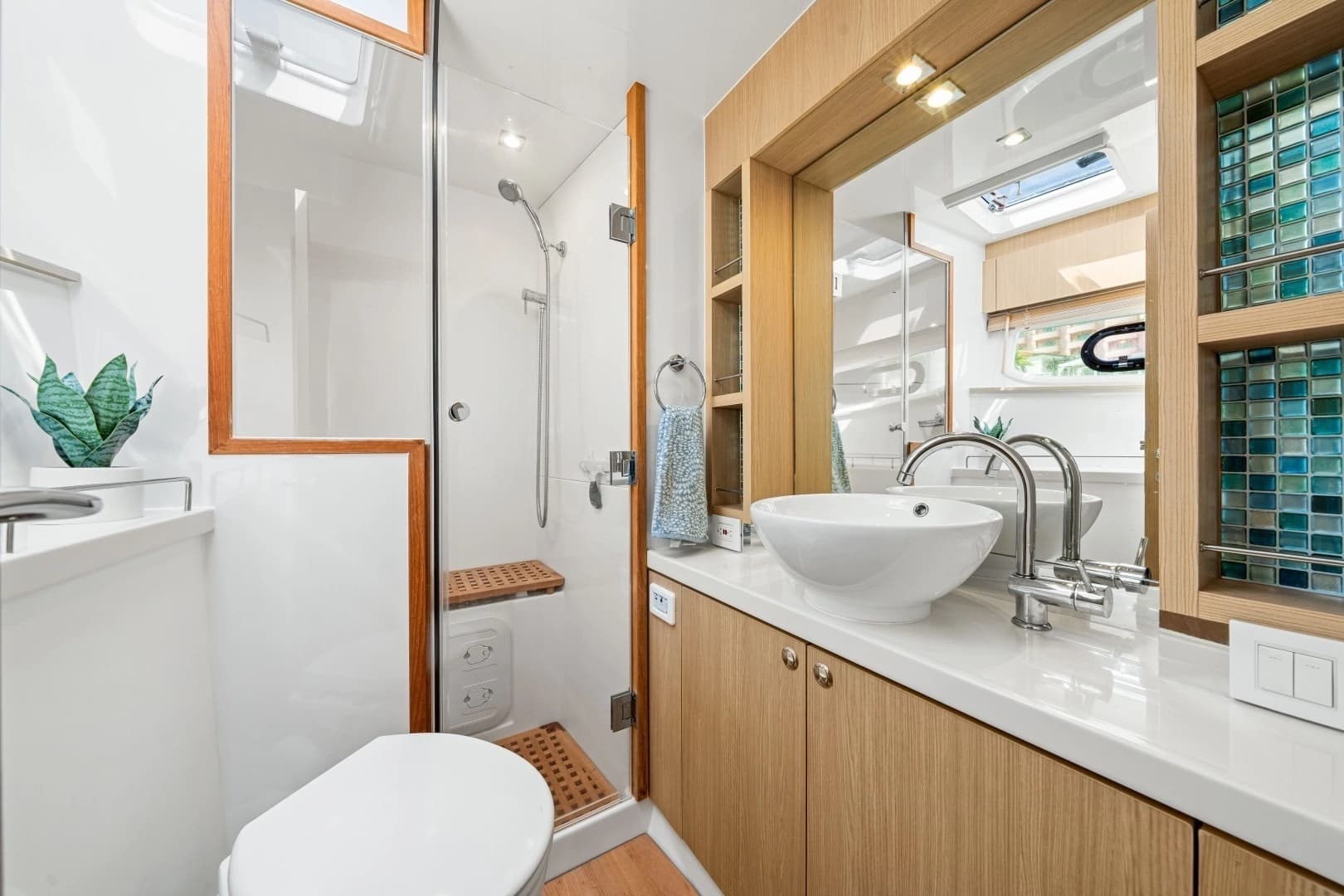 2021 Aquila 44 Yacht - Image 22