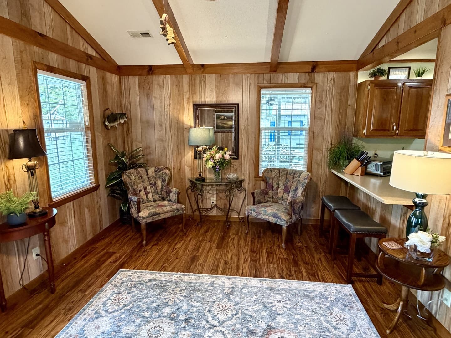 2002 Custom 20 x 53 Floating Cabin - Approx 999/sqft - Image 29