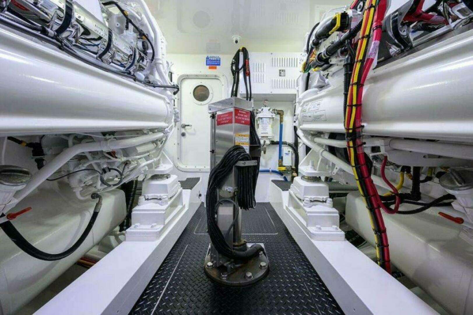 2020 Viking 72 Convertible - Image 43