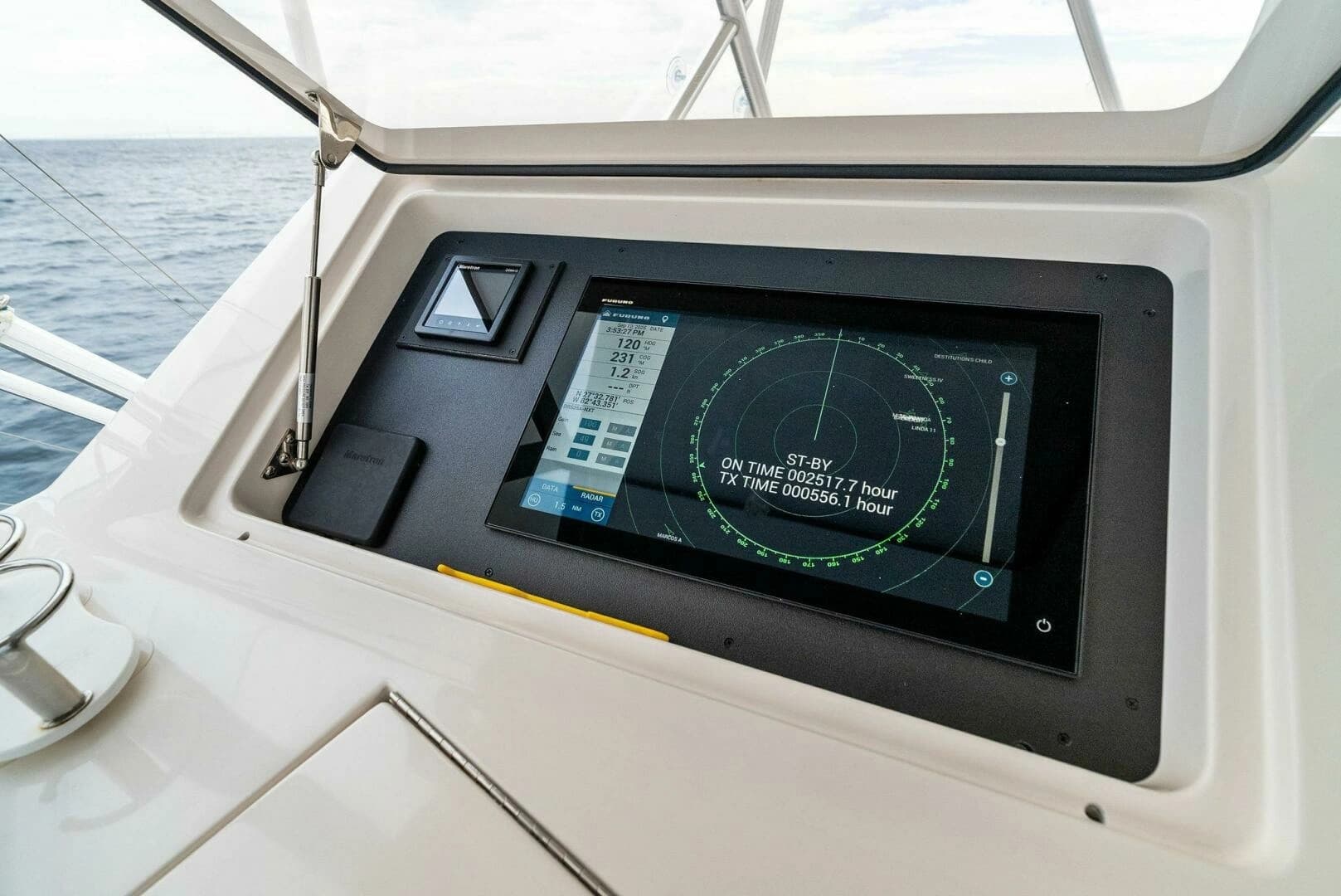 2006 Viking 61 Convertible - Image 62