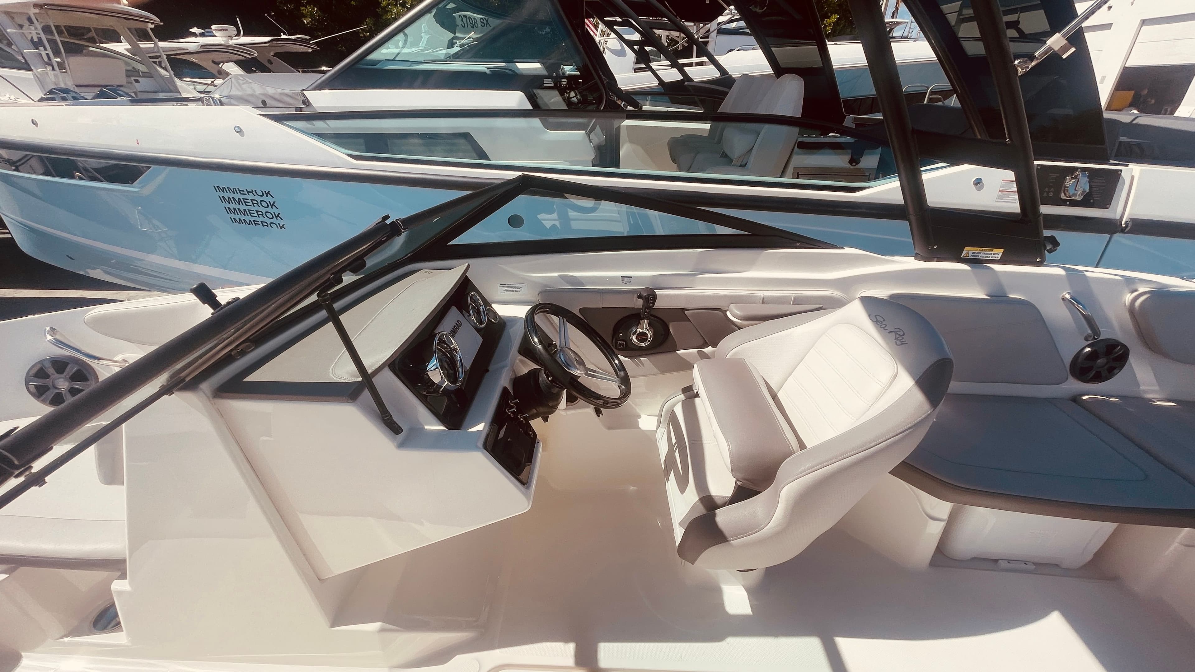2020 Sea Ray 21 SPX OB - 21