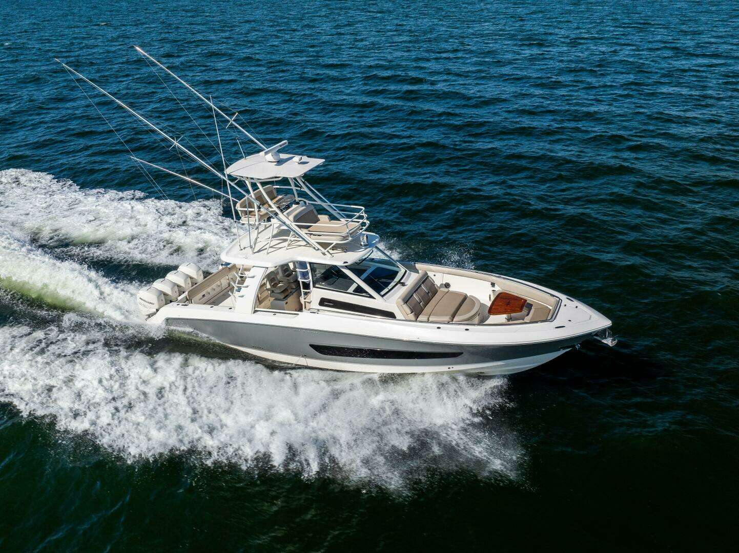 2021 Boston Whaler 420 Outrage - Image 20