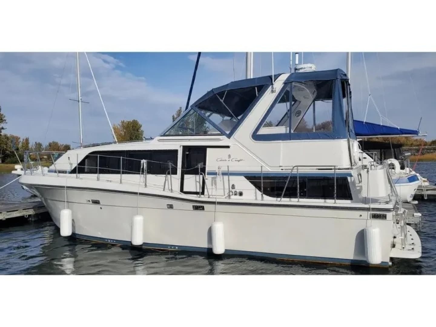 1989 Chris-Craft Catalina 381 - Image 4