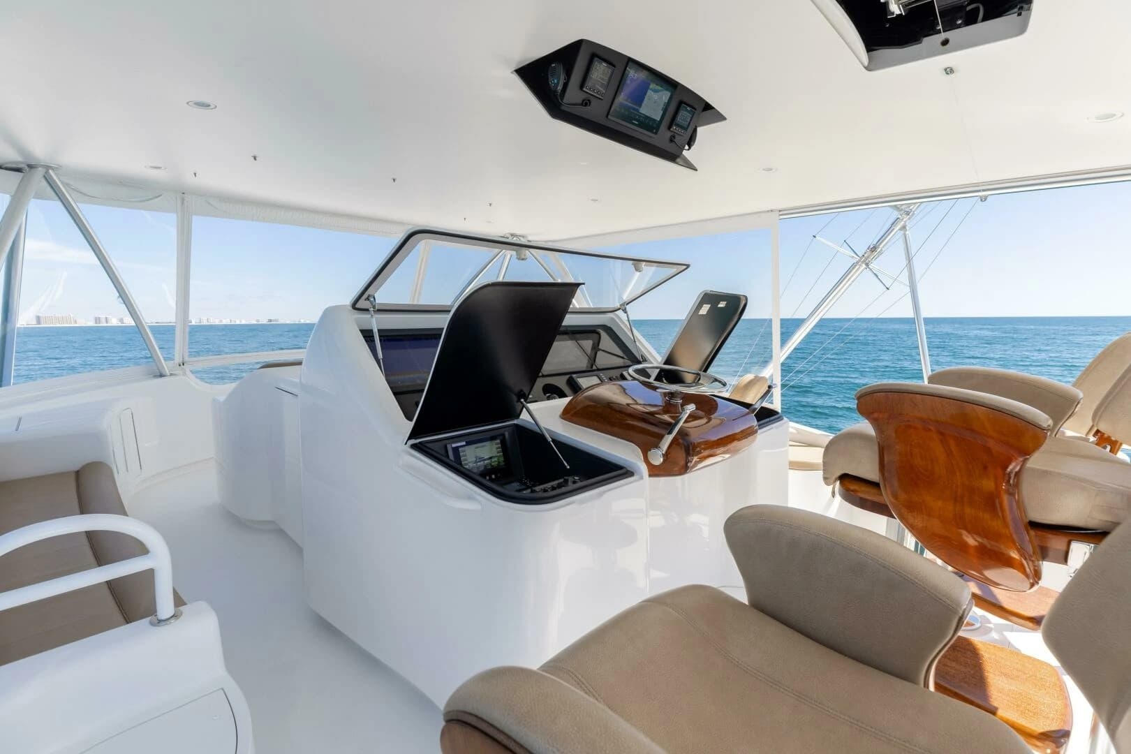 2013 Viking 76 Convertible - Image 53