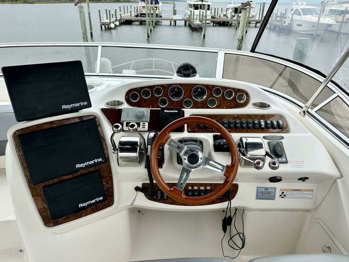 2007 Meridian 411 Sedan - Image 33