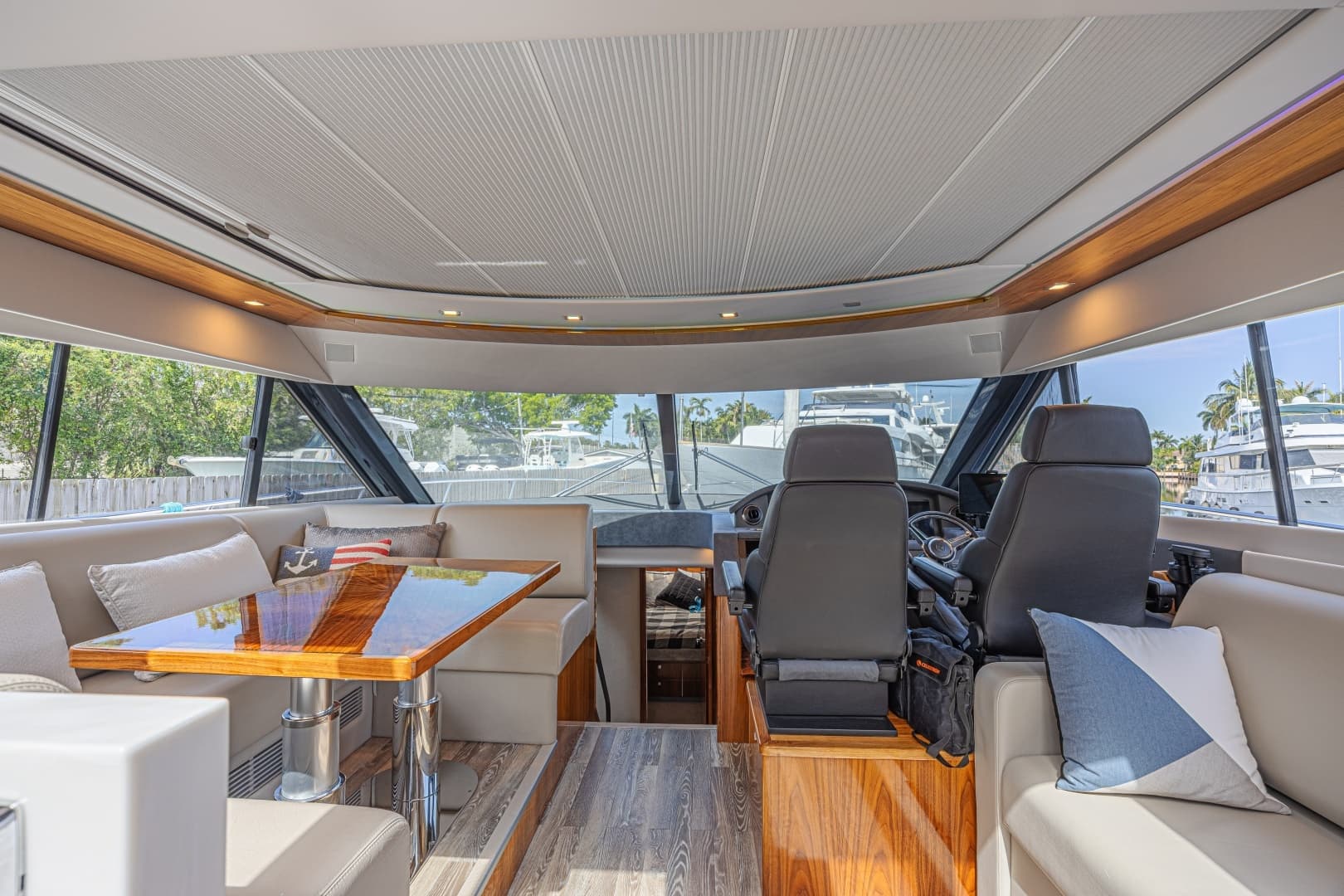 2021 Riviera 6000 Motor Yacht - Image 39