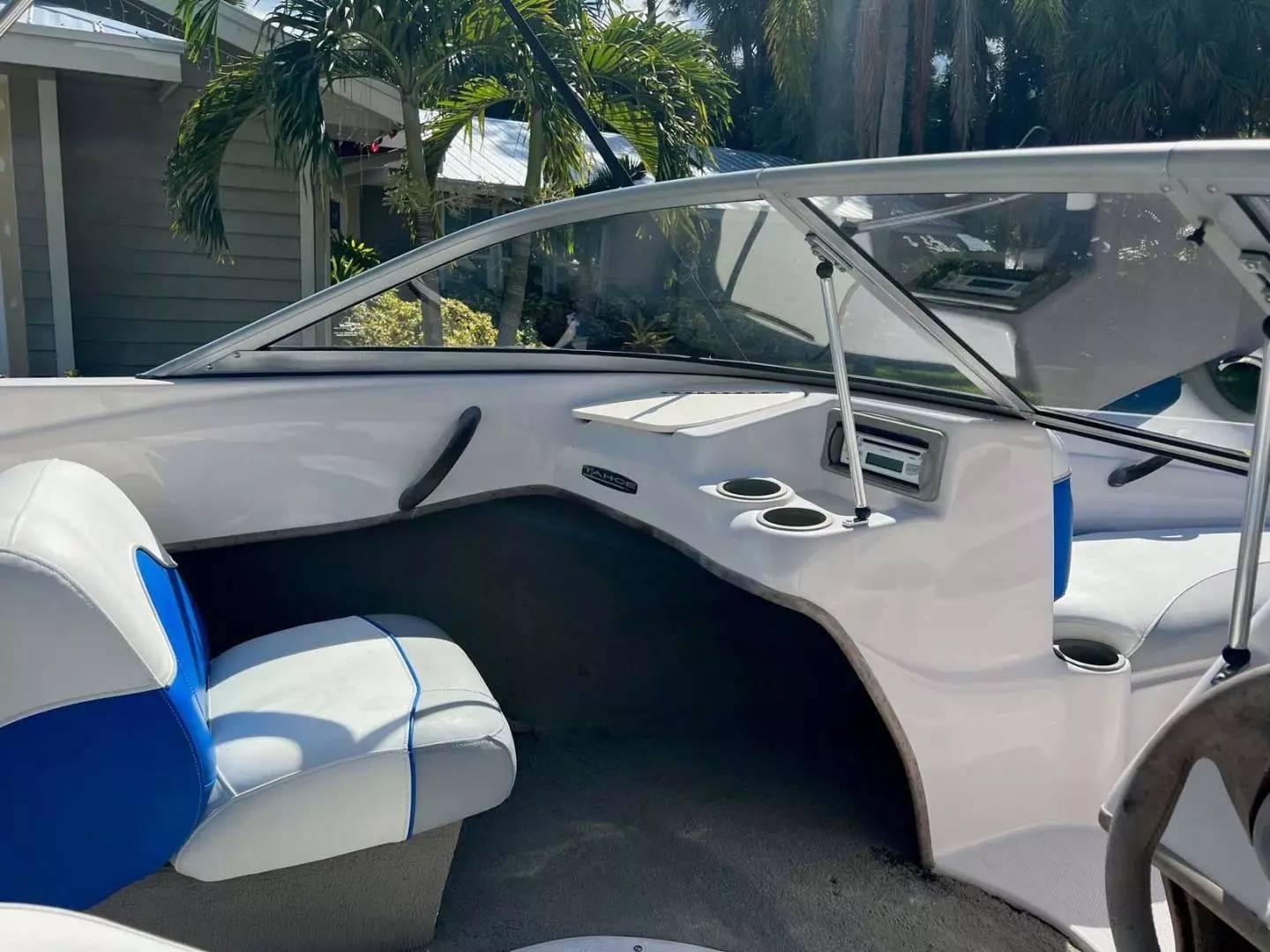 2005 Tahoe T18 Ski Boat - Image 12