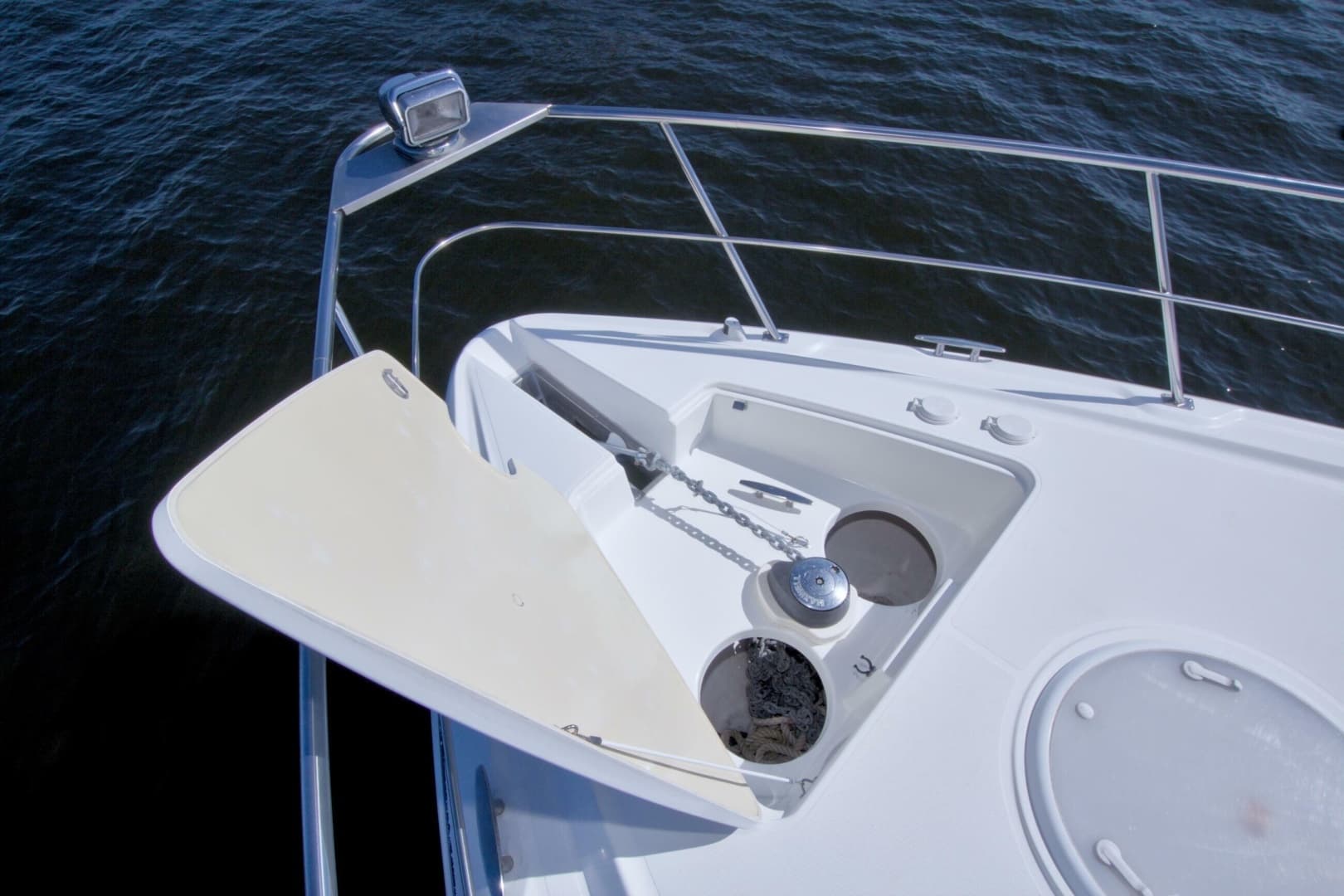 2008 Cruisers Yachts 420 Express - Image 18