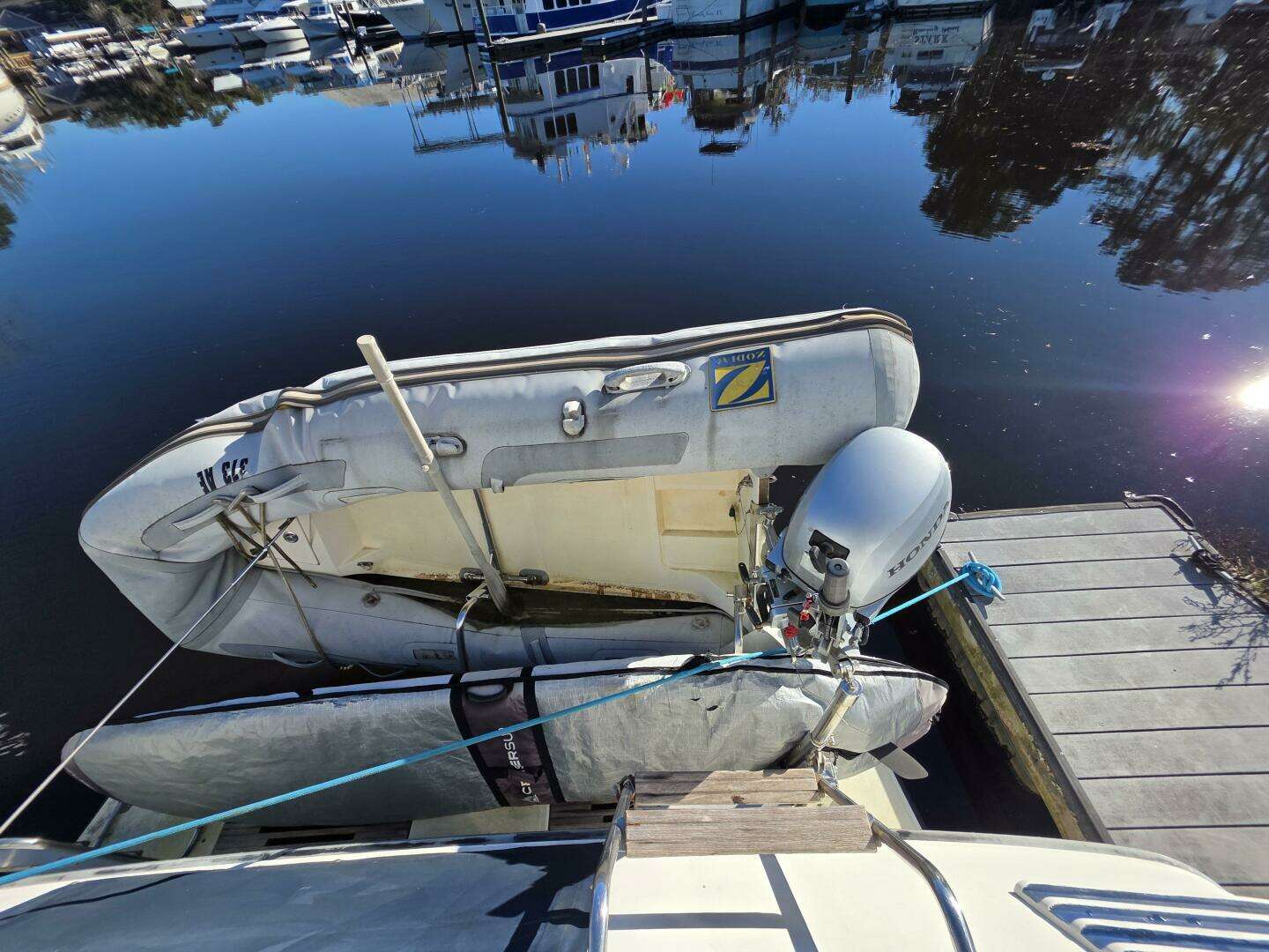 1988 Sea Ray 415 - Image 12