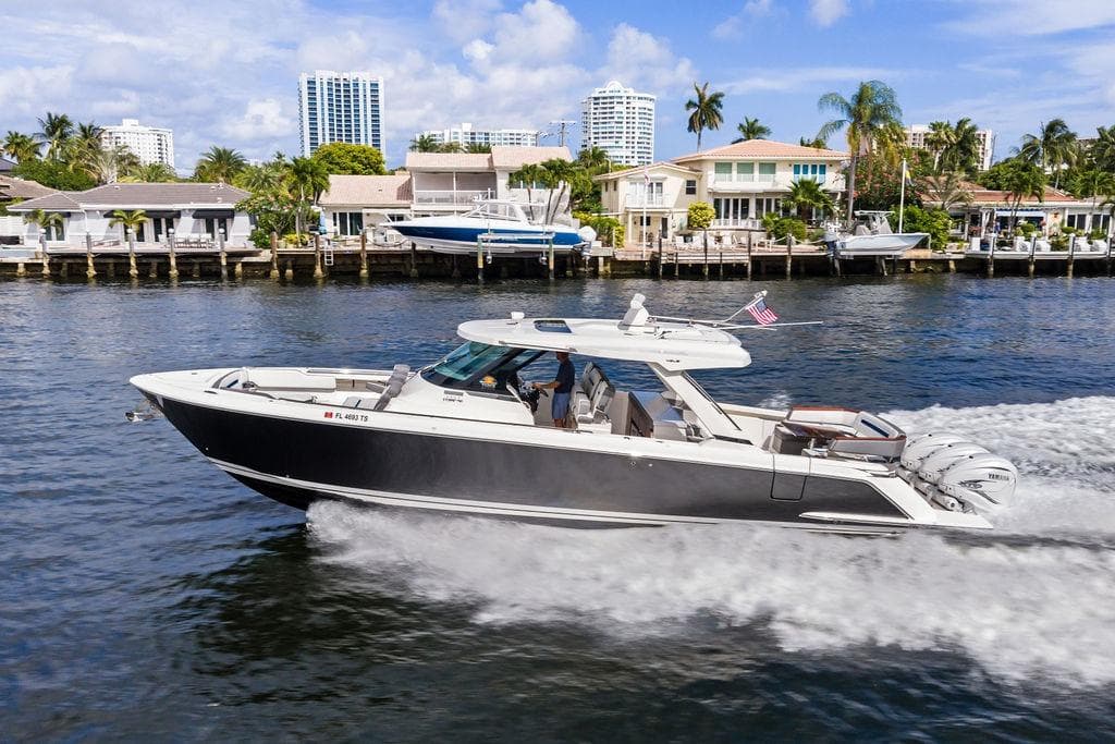 2021 Tiara Yachts 43 LS