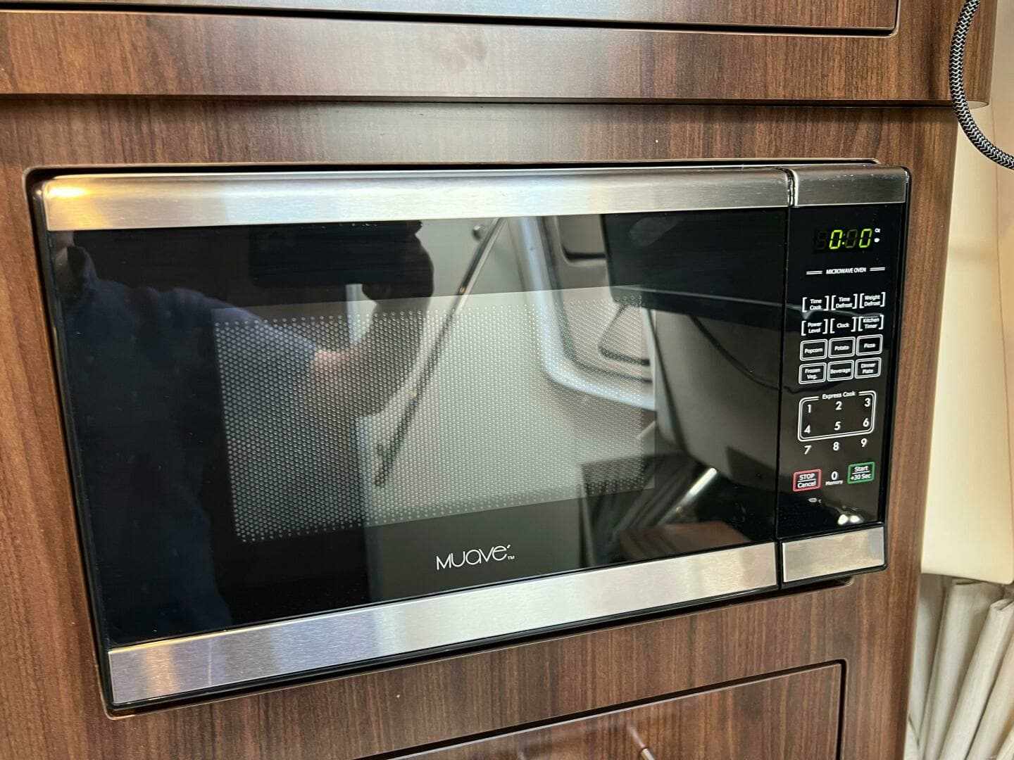 2017 Regal 28 Express - Image 28