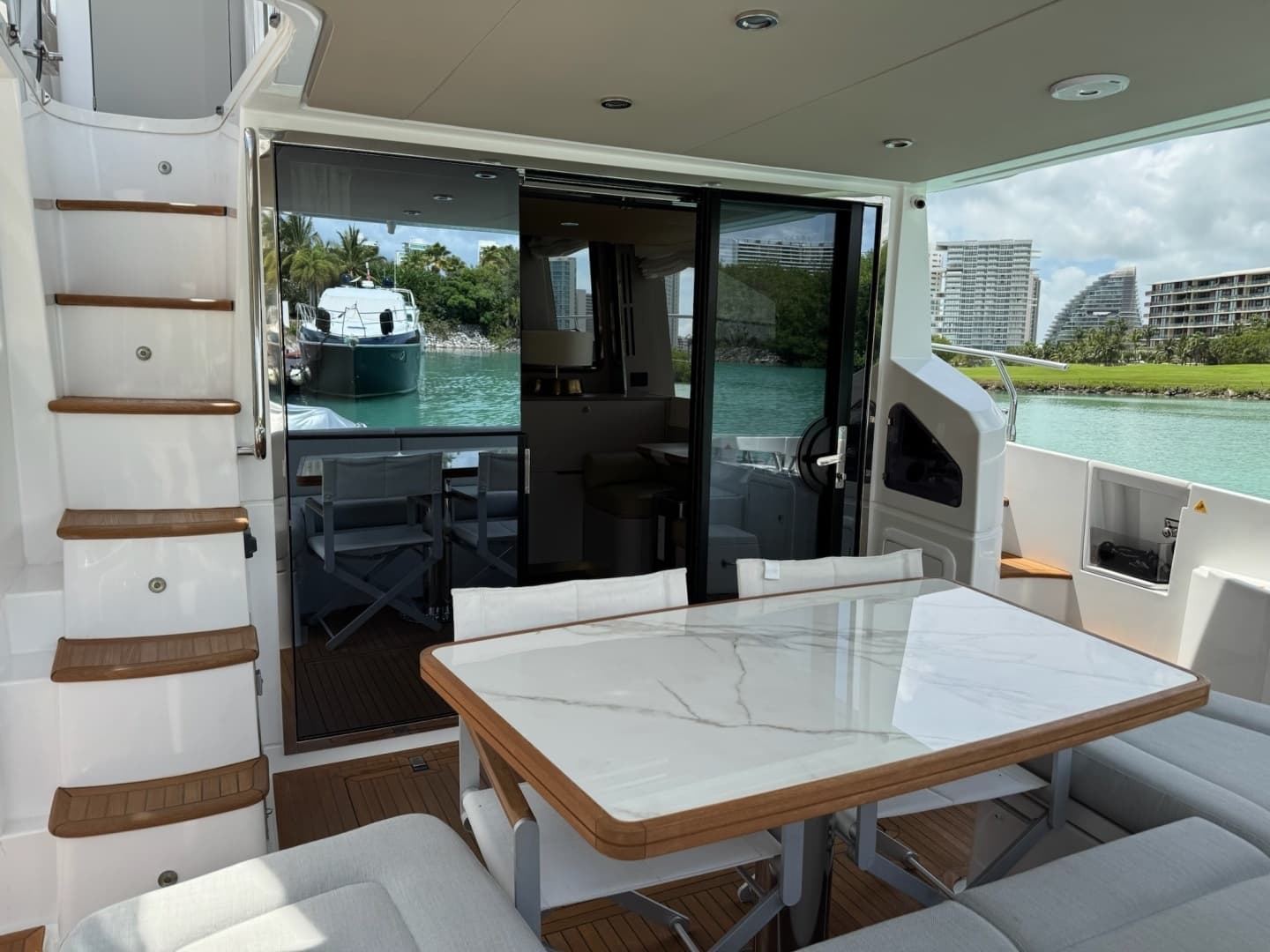 2021 Azimut 55 Fly - Image 8
