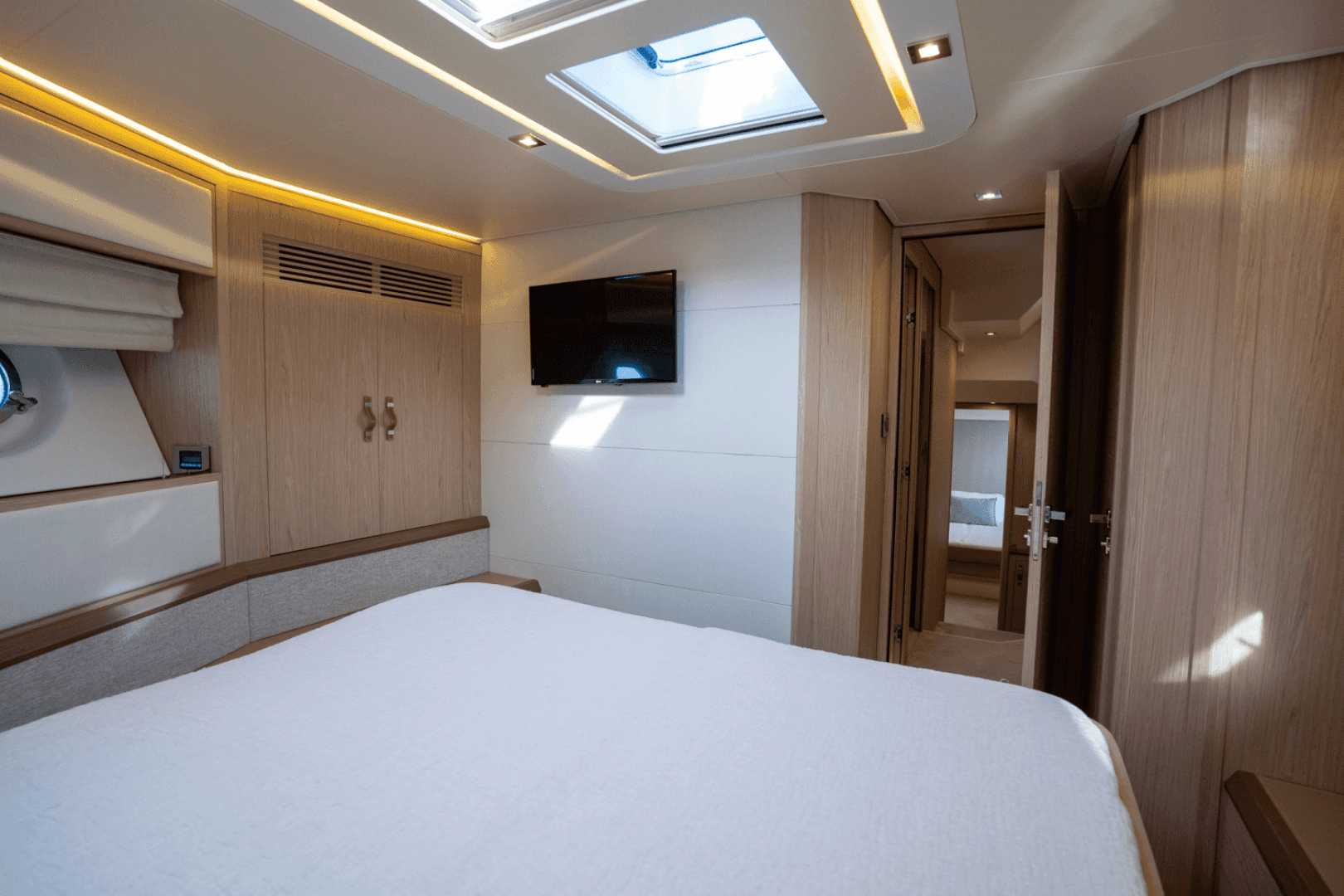 2019 Monte Carlo Yachts MC6 - Image 50
