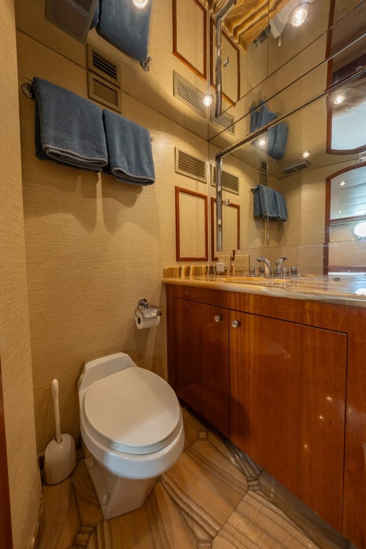 2004 Hatteras Sport Deck - Image 21
